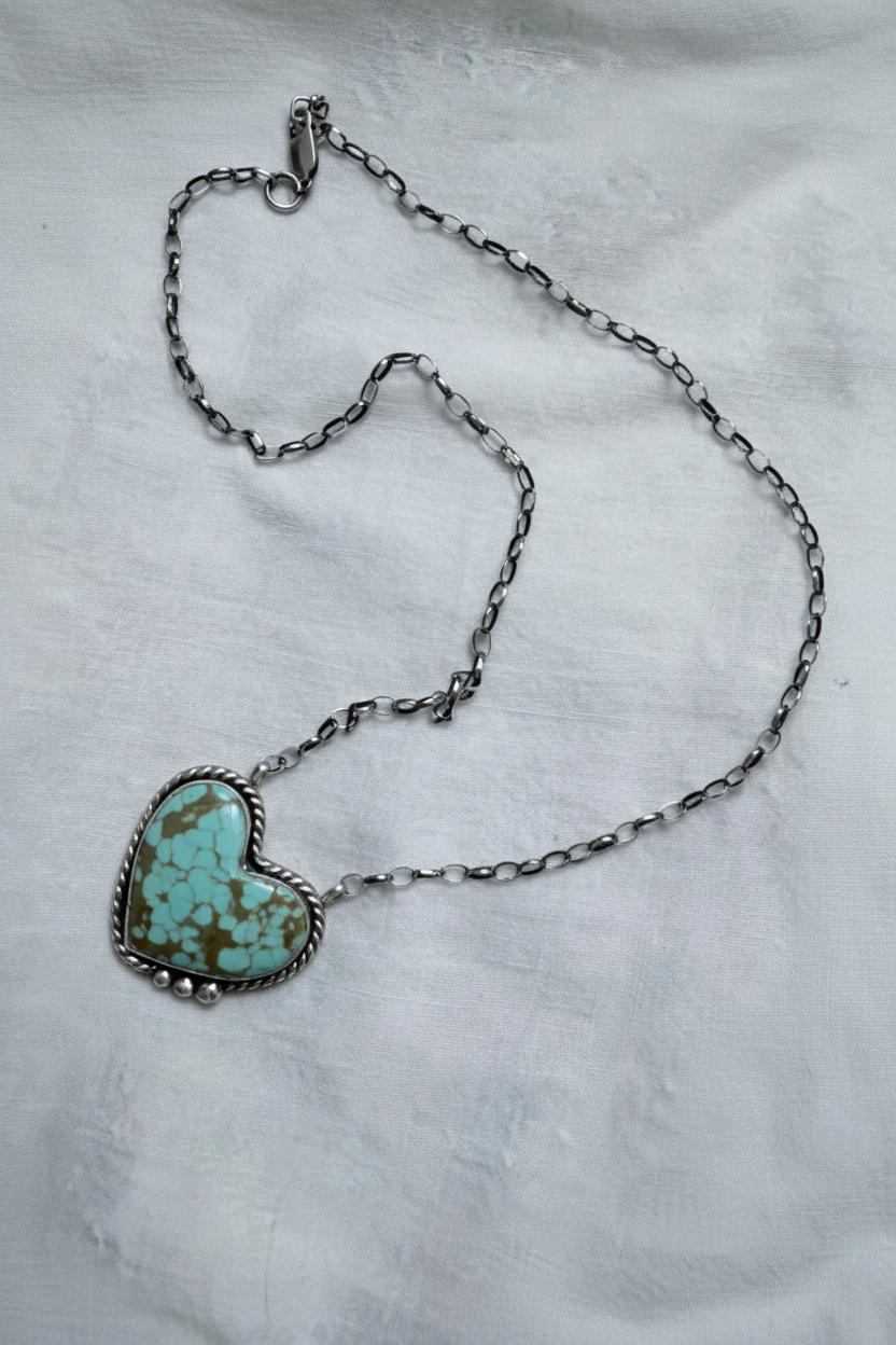 Chunky kingman heart necklace